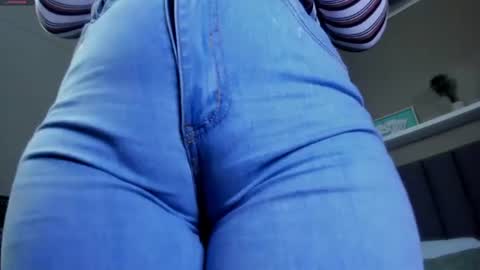 Snapshot of ayla13_ chatting on June 29, 3:12 pm Alyda Jaramillo online show from June 29, 3:12 pm