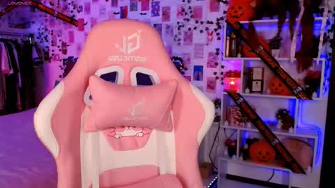 Ayla hill online show from October 28, 4:49 am