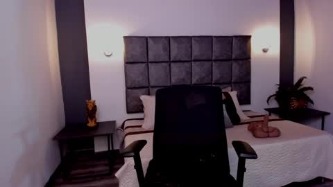 Ayleen online show from February 1, 3:28 pm