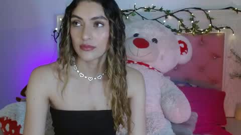 Snapshot of ayleen_m chatting on May 31, 5:48 am AYLEEN online show from May 31, 5:48 am