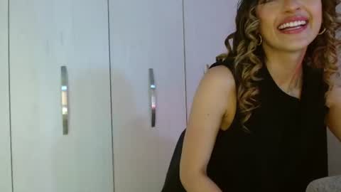 Snapshot of ayleen_m chatting on June 27, 5:51 pm AYLEEN online show from June 27, 5:51 pm