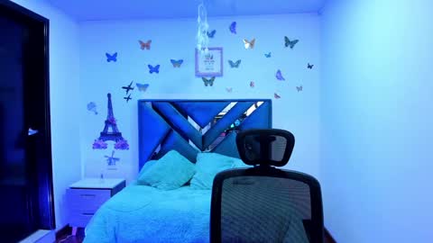 Snapshot of aylin_diazz chatting on December 28, 9:19 pm Aylin online show from December 28, 9:19 pm