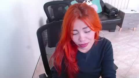 Snapshot of aylin_diazz chatting on August 4, 6:43 pm Aylin online show from August 4, 6:43 pm