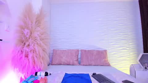 Snapshot of aylinlove_ chatting on June 17, 11:56 am aylinlove_ online show from June 17, 11:56 am
