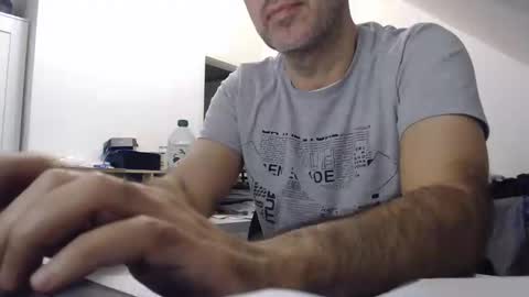 Snapshot of aylinniyerim chatting on February 17, 12:21 am aylinniyerim online show from February 17, 12:21 am