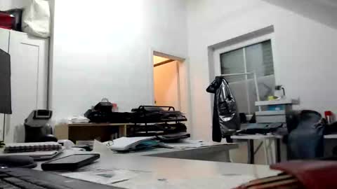 Snapshot of aylinniyerim chatting on October 20, 11:49 pm aylinniyerim online show from October 20, 11:49 pm