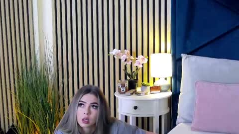 Snapshot of aylinrosee chatting on May 3, 2:39 am AylinRosee online show from May 3, 2:39 am
