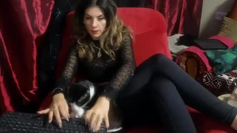 Snapshot of aymarsensual chatting on December 2, 8:00 pm Dominatrix Queen online show from December 2, 8:00 pm