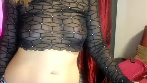 Snapshot of aymarsensual chatting on December 7, 1:18 pm Dominatrix Queen online show from December 7, 1:18 pm