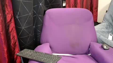 Snapshot of aymarsensual chatting on February 15, 5:39 pm Dominatrix Queen online show from February 15, 5:39 pm