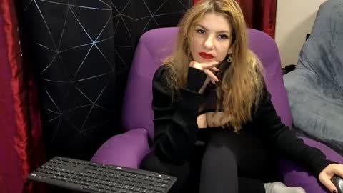 Snapshot of aymarsensual chatting on February 17, 7:53 pm Dominatrix Queen online show from February 17, 7:53 pm