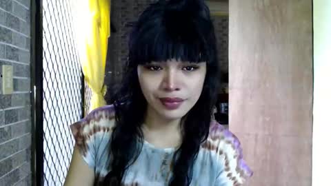 aymkyline online show from December 23, 1:36 am