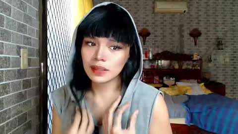aymkyline online show from May 20, 5:24 am