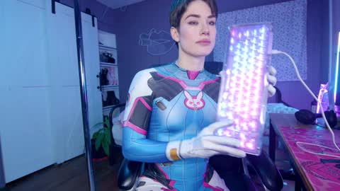 mia rand online show from January 18, 2:03 am