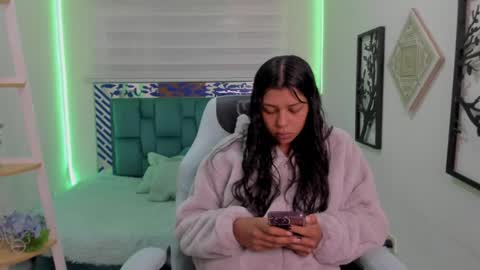 Snapshot of aysha_winxs chatting on August 1, 7:57 pm Aysha online show from August 1, 7:57 pm