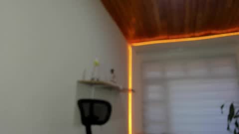 Snapshot of aysha_winxx chatting on October 22, 11:21 am aysha_winxx online show from October 22, 11:21 am