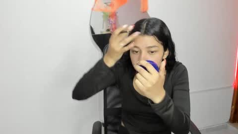 Snapshot of aysha_winxx chatting on October 30, 3:19 am aysha_winxx online show from October 30, 3:19 am