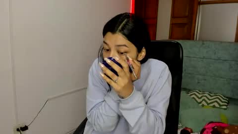 Snapshot of aysha_winxx chatting on December 4, 3:16 am aysha_winxx online show from December 4, 3:16 am