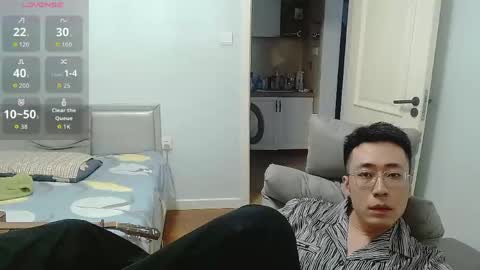 ayyzqh66 online show from April 29, 5:52 pm