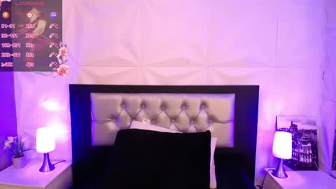 Snapshot of azaahara_ chatting on June 12, 12:37 pm Azahara online show from June 12, 12:37 pm