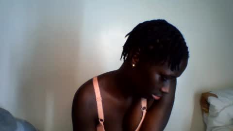 azaelia_iris online show from August 9, 7:30 pm