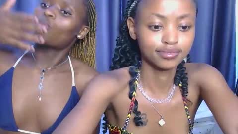 Snapshot of azalea46 chatting on December 1, 7:13 am Azalea online show from December 1, 7:13 am