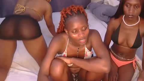 Azalea online show from March 1, 5:04 pm