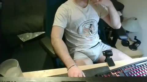 Snapshot of azdert2100 chatting on March 18, 3:26 pm azdert online show from March 18, 3:26 pm