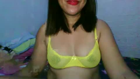 Snapshot of azelliya2018 chatting on April 25, 12:08 pm azelliya2018 online show from April 25, 12:08 pm