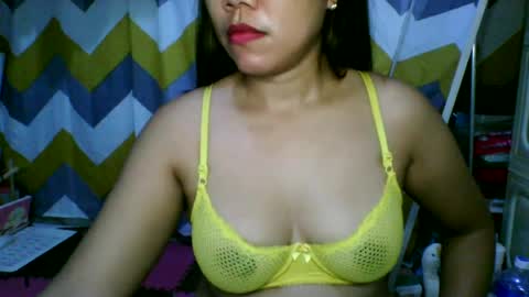Snapshot of azelliya2018 chatting on July 12, 6:48 am azelliya2018 online show from July 12, 6:48 am