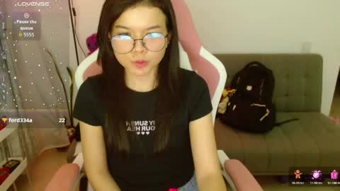 Azu  online show from May 5, 11:57 pm