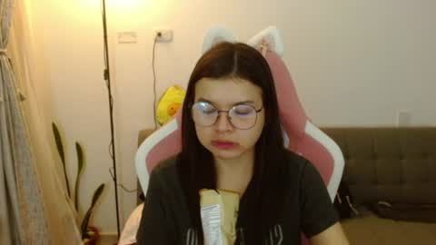 Snapshot of azu_chan chatting on July 12, 1:29 am Azu online show from July 12, 1:29 am