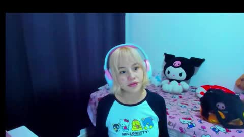 Azu Moure online show from February 22, 5:33 pm