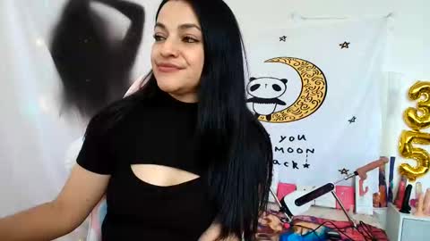 Snapshot of azucenaxxxgp chatting on June 3, 4:45 pm Azucena R online show from June 3, 4:45 pm