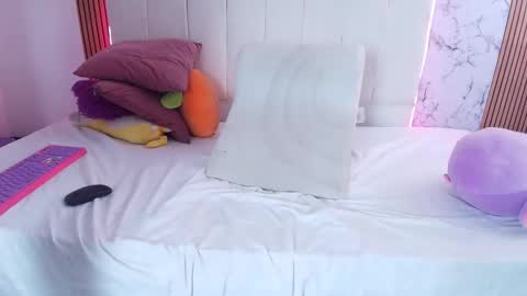 Snapshot of azul_horny chatting on June 4, 9:10 pm PRINCESS AZUL. online show from June 4, 9:10 pm