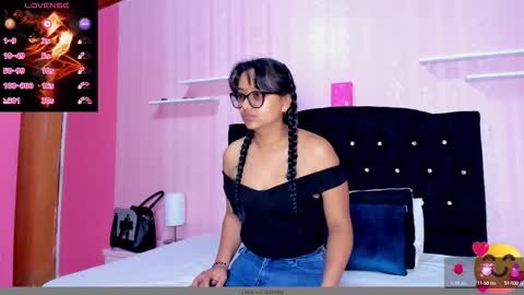 Snapshot of azul_moon chatting on September 19, 3:30 am azul_moon online show from September 19, 3:30 am