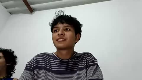 Snapshot of azul_quin chatting on August 10, 1:20 am azul_quin online show from August 10, 1:20 am
