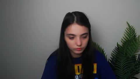 azumi_chan_ online show from September 18, 8:55 pm