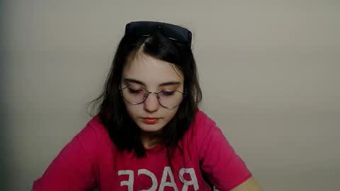 azumi_chan_ online show from March 12, 3:51 pm