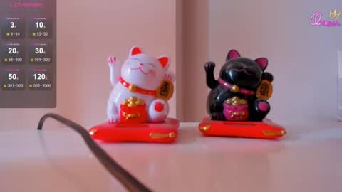 Snapshot of azure_moon chatting on June 22, 9:17 am azure_moon online show from June 22, 9:17 am
