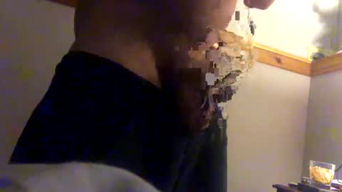 Snapshot of b1984d chatting on February 3, 2:25 am b1984d online show from February 3, 2:25 am