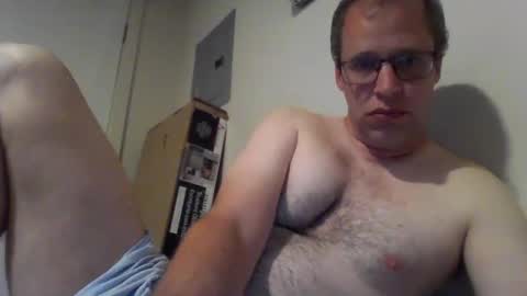 Snapshot of b21lundeen chatting on September 9, 12:10 am your-personal-weener online show from September 9, 12:10 am