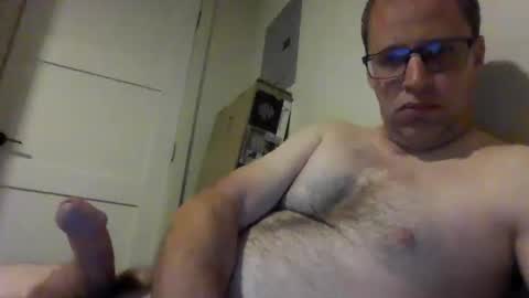 Snapshot of b21lundeen chatting on October 16, 9:32 am your-personal-weener online show from October 16, 9:32 am