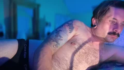 Snapshot of b4nkshot765 chatting on September 22, 6:59 am bry online show from September 22, 6:59 am