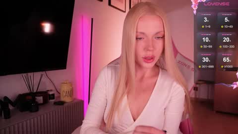 Bonnie  online show from November 9, 2:26 pm