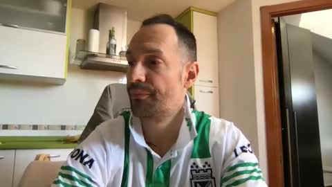 Snapshot of babakeror chatting on June 8, 1:55 pm BKR online show from June 8, 1:55 pm