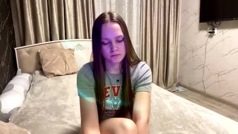 Anny Simpson online show from November 4, 1:10 pm