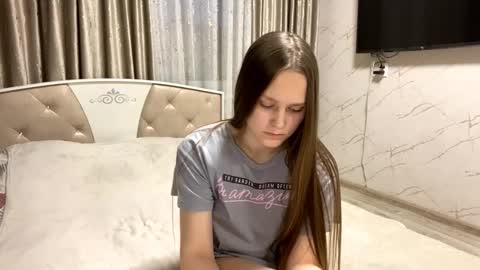 Anny Simpson online show from November 7, 11:54 am