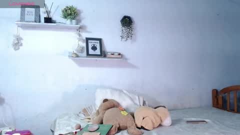 Snapshot of babby_swet chatting on June 8, 10:37 am babby_swet online show from June 8, 10:37 am