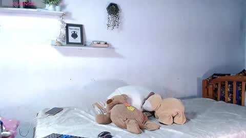 Snapshot of babby_swet chatting on June 12, 11:53 am babby_swet online show from June 12, 11:53 am